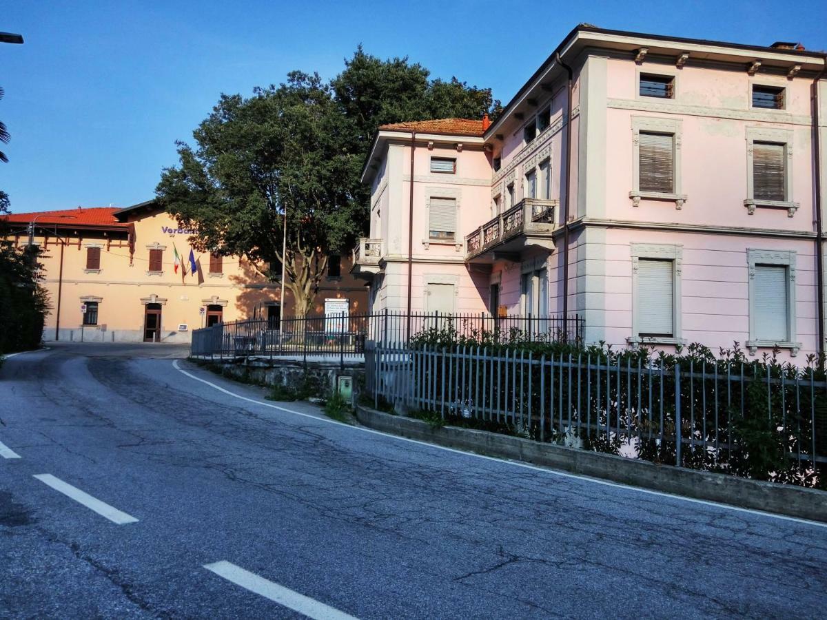 Tra La Stazione E Il Lago Apartman Verbania Kültér fotó
